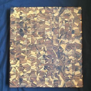 Chaotic cutting board made of teak